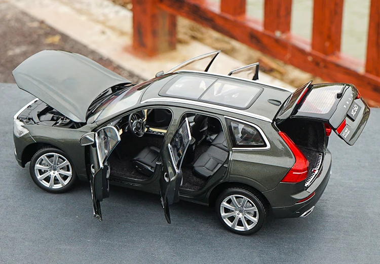 Оригинальная Заводская 1:18, новинка XC60, спортивная версия, белый сплав, металл, классические модели игрушек для подарка, коллекция