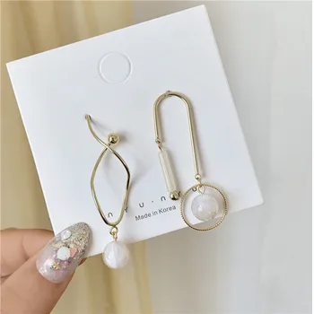 

2020 Fashion Temperament Contracted Joker Ultra Chic Wind Earring Sweet Fairy Asymmetric Geometry Earrings Women Push-back Metal