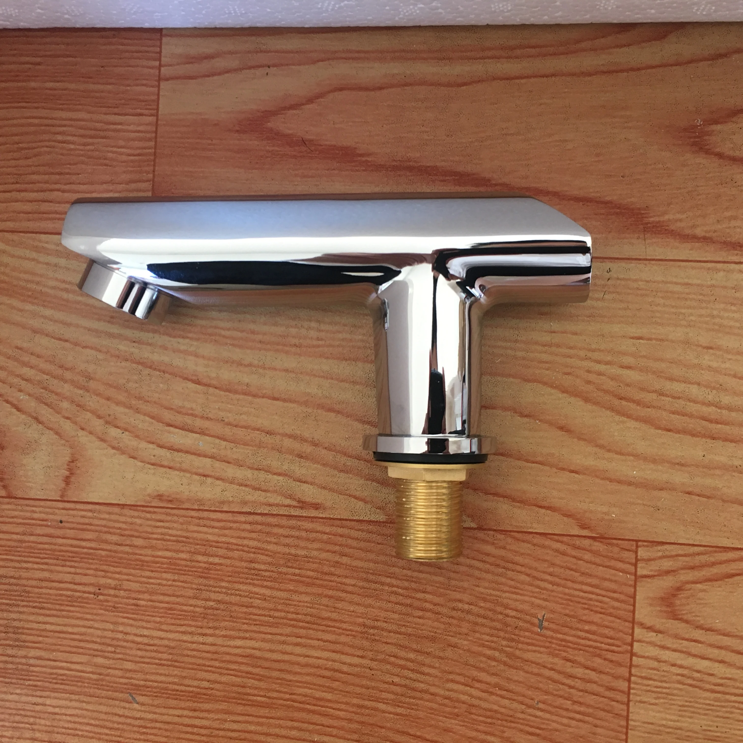 5 hole Brass Bathtub Faucet Hot and Cold Water Control Valve Bath Shower Mixer Bathtub Faucet 5 Piece Set Faucet 6