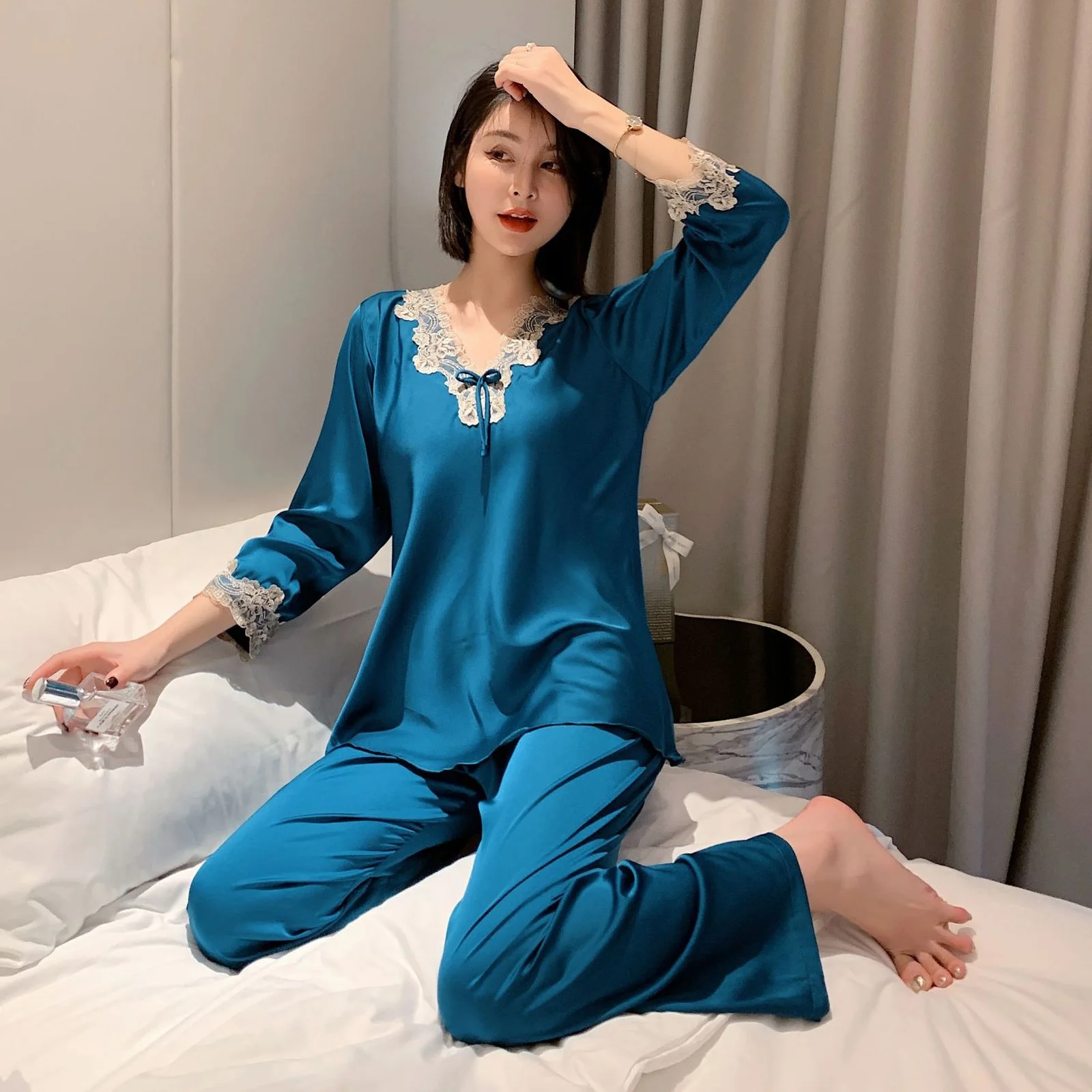 Ensemble pyjama long en satin Pyjama pour femme grande taille en soie Pyjama  noir sexy pour demoiselle d'honneur Idée cadeau luxueux pour elle Vêtements  de nuit pour femmes -  France