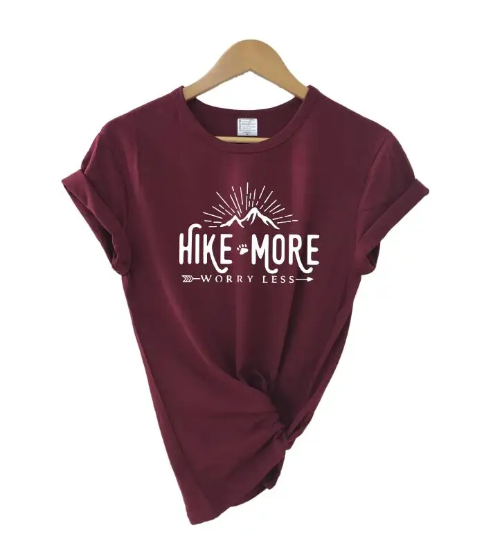 burgundy white words Hike More Worry Less футболка на открытом воздухе Wanderlust Футболка женская Стрела Приключения Кемпинг природа Топ Футболка короткий рукав женские топы - Цвет: burgundy white words