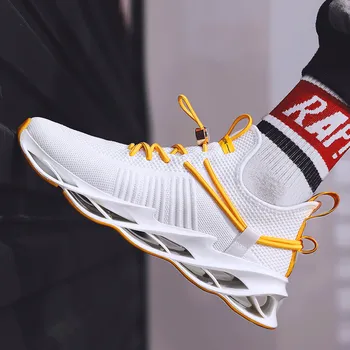 

New men's casual shoes lightweight breathable mesh soft bottom sports shoes Warrior blade tide shoes large size men's shoes