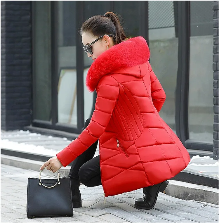 Модная зимняя парка, женское хлопковое пальто, большой меховой воротник, куртка с капюшоном, Толстая теплая куртка, тонкая женская хлопковая стеганая куртка 2994 - Цвет: red