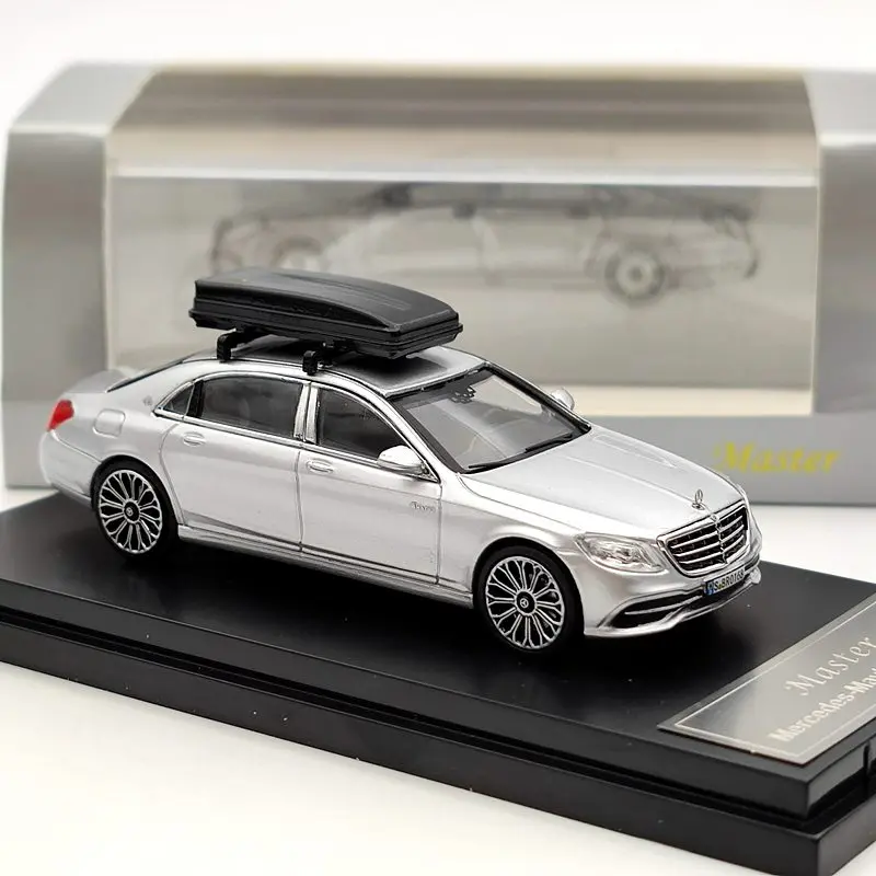 ماستر لمايباخ S-Class S560 الفضة دييكاست نموذج مع صندوق سقف السيارة السوداء الهدايا 164