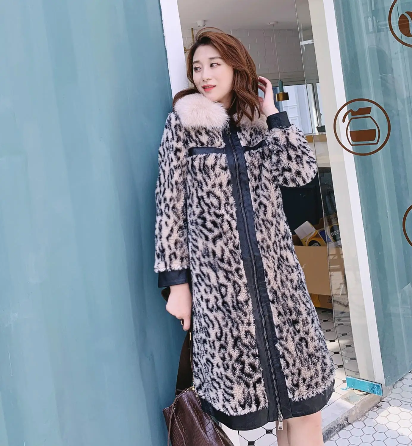 Leopard Винтажная леопардовая шуба для женщин осень зима новое пальто на молнии из овечьей шерсти женская верхняя одежда с отложным воротником средней длины DS8006 - Цвет: Leopard
