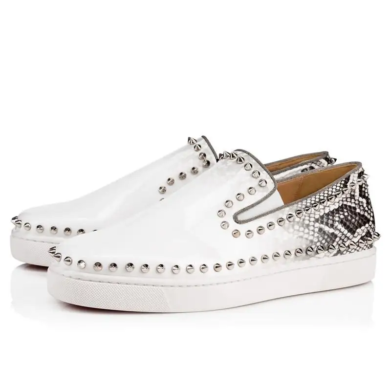 

2019 Patent Leather Casual Men's Shoes Snakeskin Pattern Spikes Rivets Round Toe Zapatillas Hombre Designer Slip On Flats Shoes