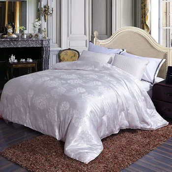 

White Mulberry Silk Polyester Comforter For Winter/Autumn/Summer/Spirng Beige Satin Jacquard Quilt Blanket Home Hotel Textile