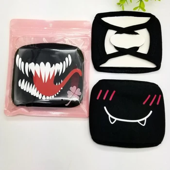 

Cotton new dustproof and haze-resistant Tokyo food thick mask color map personality corpse venom clan zipper teeth red lips 3lay