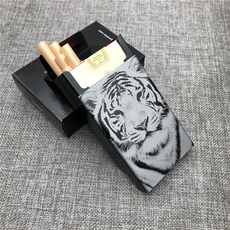 Customized Ultra-Thin Tiger Totem Aluminum Cigarette Case with Laser Engraving