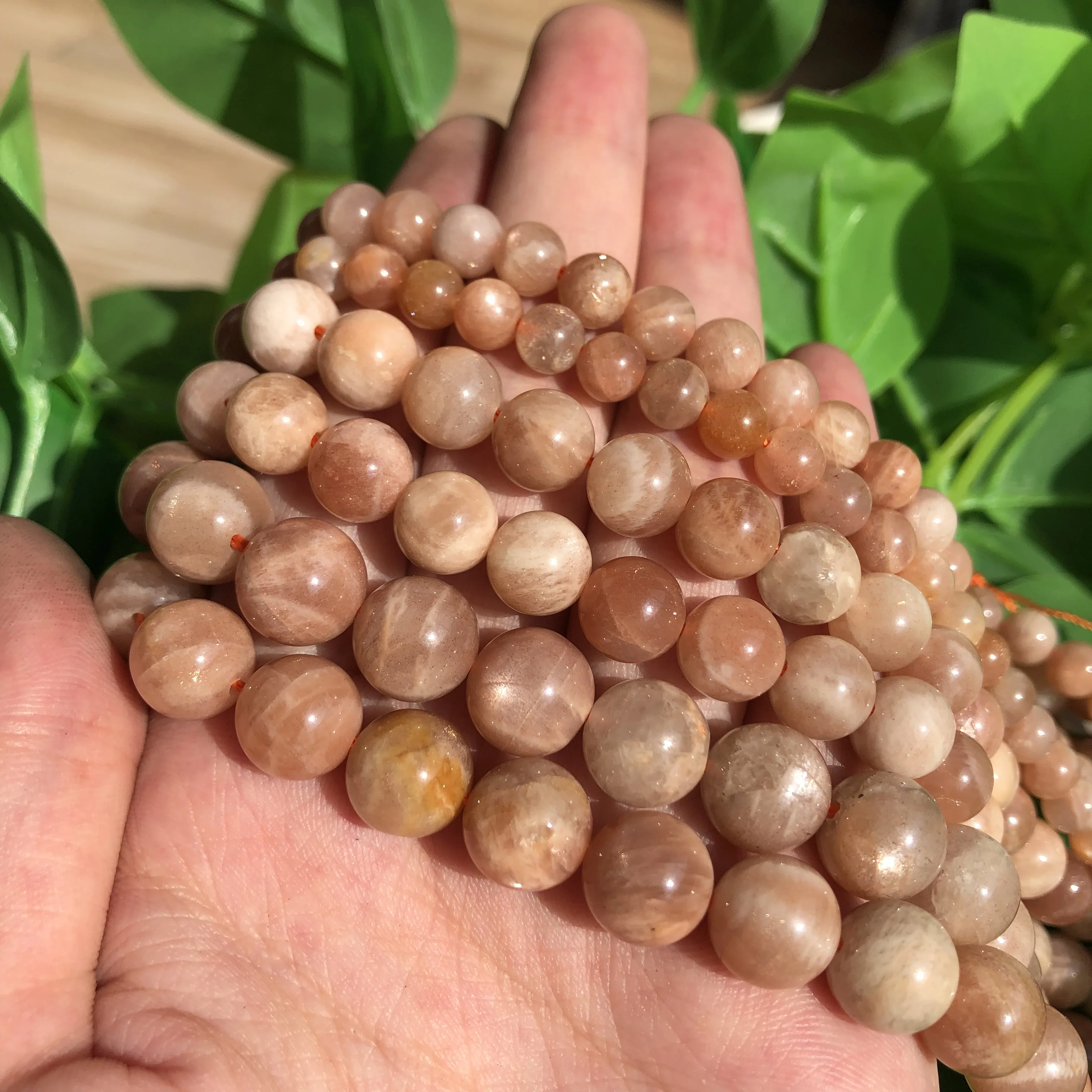 Рисунок 4 - A + бусины из натурального солнцезащитного камня