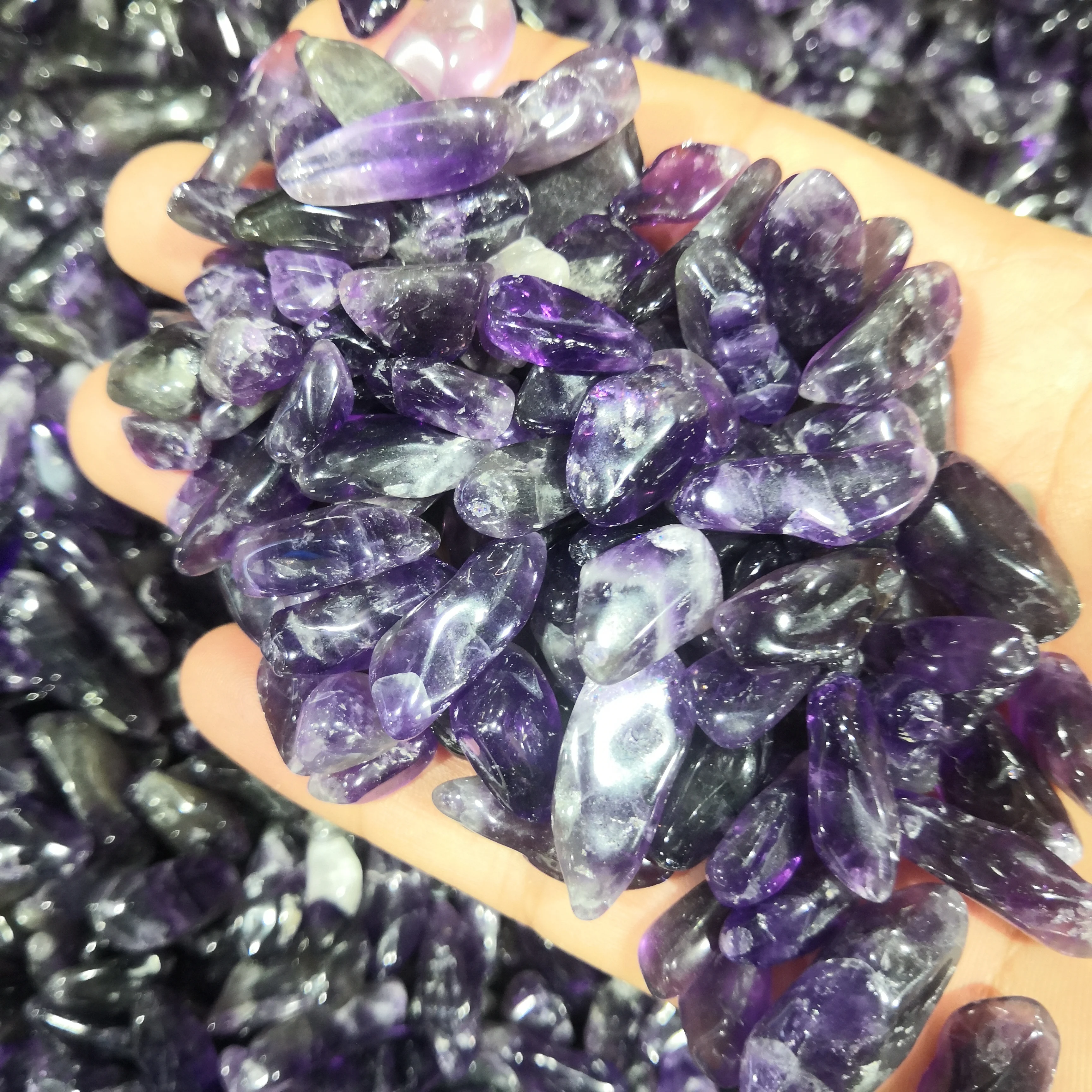 

100g 2 Sizes Natural Amethyst Gravel Mineral Collection Crystal Quartz Feng Shui Witchcraft Reiki Stones Home Decoration