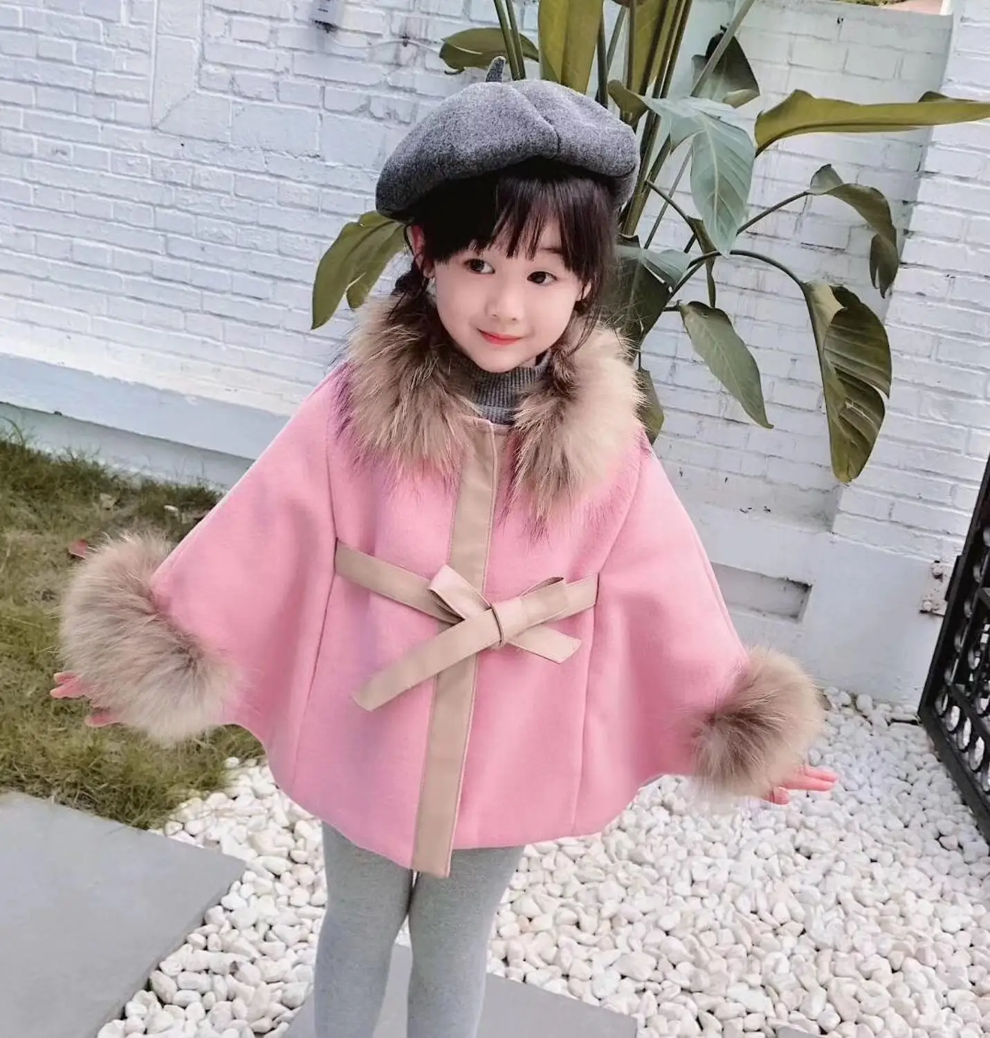 Зимнее красное и розовое шерстяное пальто-накидка из енота для маленьких девочек