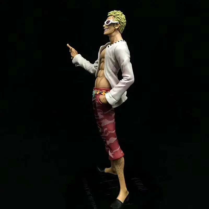 

Diffuse Dynamic Square Anime Seven Wu Hai Fan Reward C Reward White Little Tang Doflamingo One Piece Garage Kit Doll