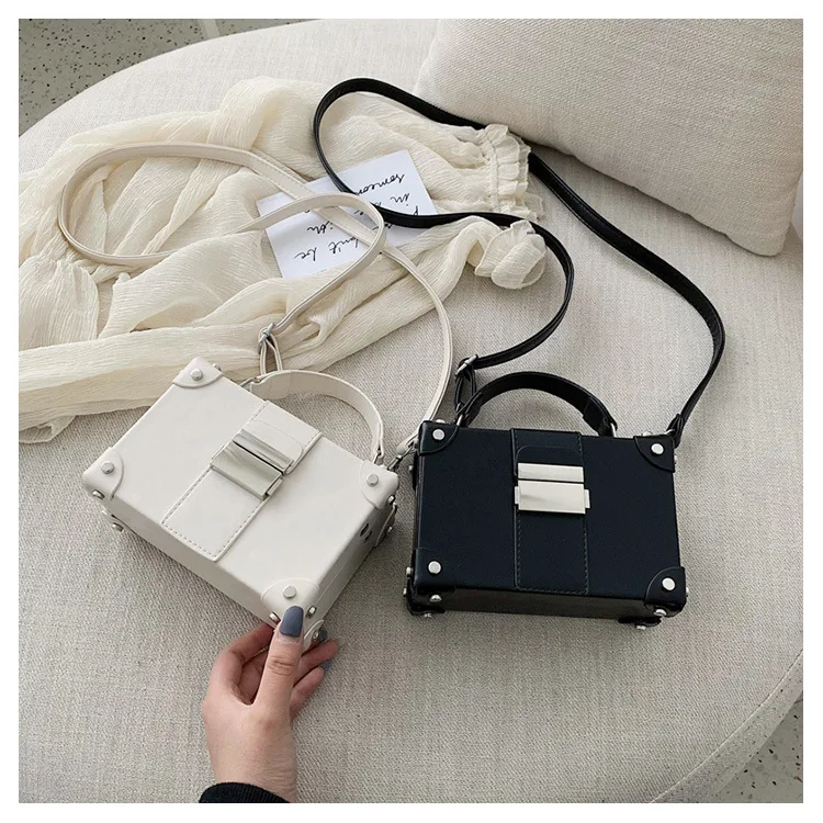 Корейская версия диких коробок Маленькая женская сумка новая женская сумка через плечо портативная маленькая квадратная коробочка сумка
