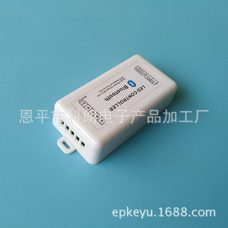 12V216W мобильный телефон Bluetooth APP умный контроллер RGB Красочная осветительная лента светодиодный контроллер напрямую от производителя