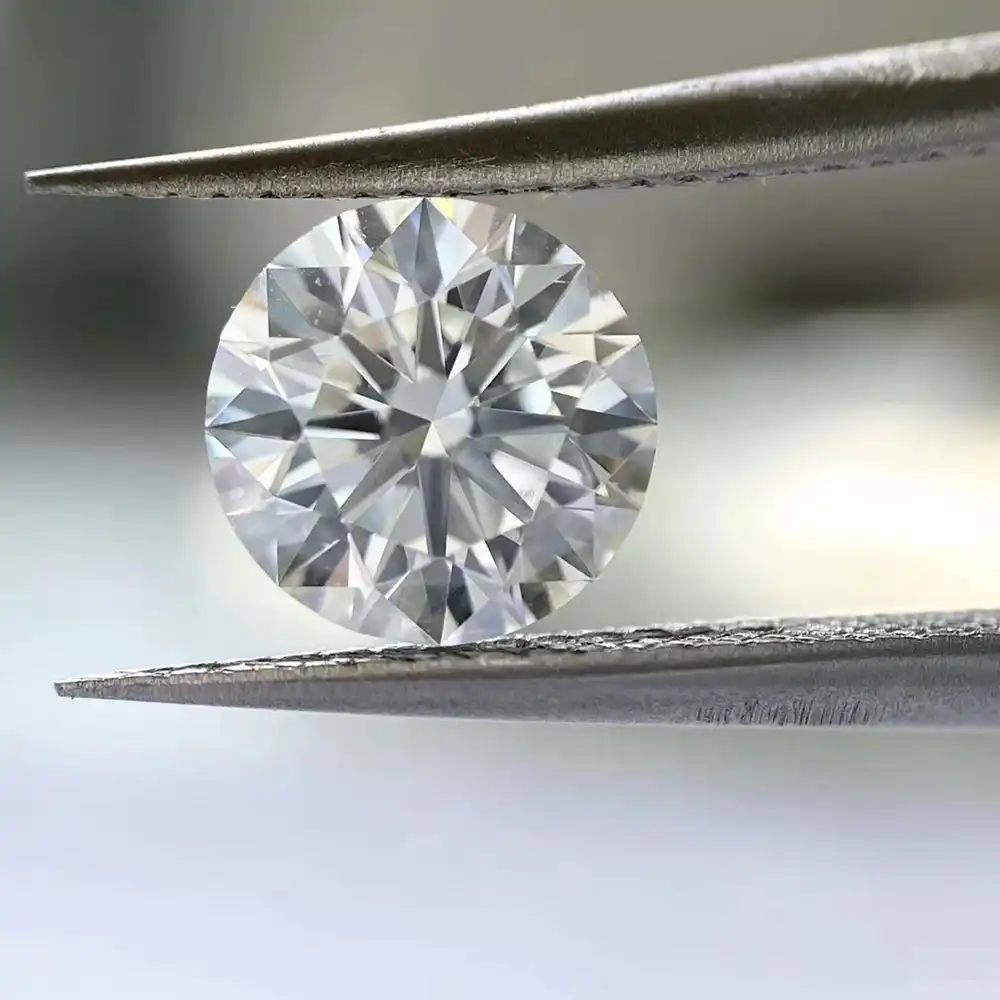 Diamante natural en bruto rojizo 0.5 cts