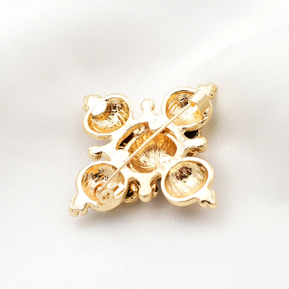 CINDY-XIANG-Freshwater-Pearl-Cross-Brooches-Unisex-Baroque-Pins-Women-and-Men-Jewelry-Enamel-Broches-High (4)