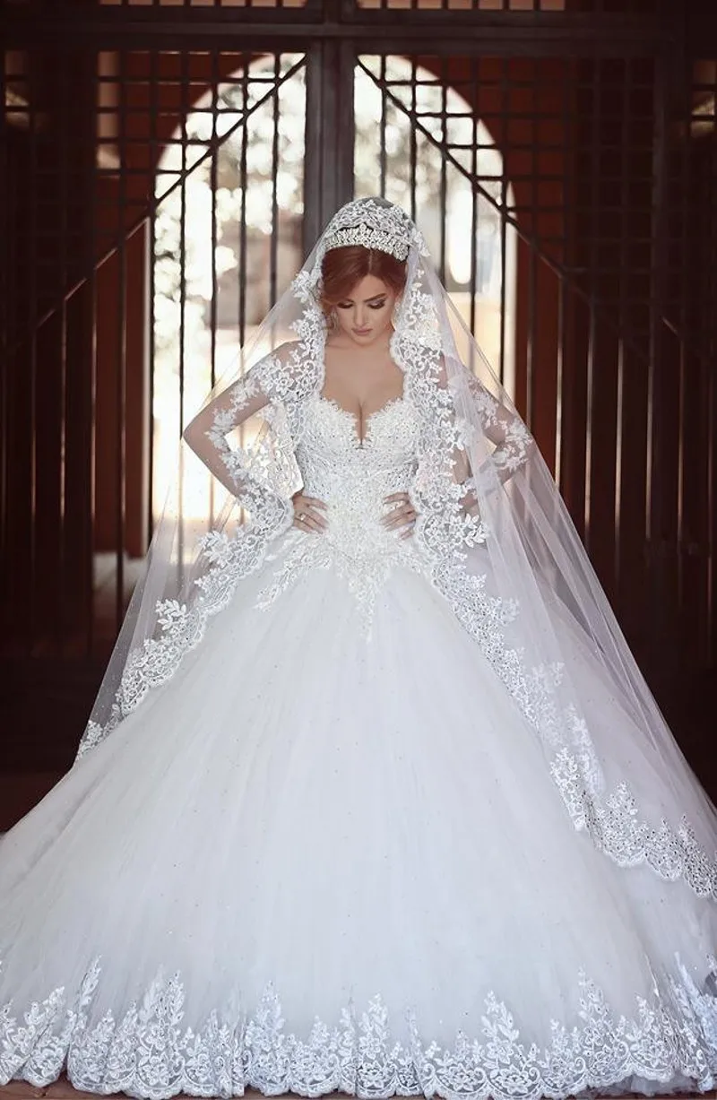 

Beautiful Design Sheer Long Sleeves 2018 casamento romantico Ball Gown Lace Appliques Bridal Gown mother of the bride dresses