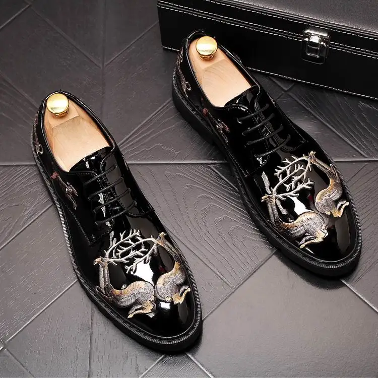 

Luxury Men Black Dress Shoes Fashion Round Toe British Patent Leather Derby Shoes Man Deer Embroidered Office Shoes 38-44