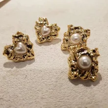 Новые винтажные Модные металлические Золотые Квадратные серьги-гвоздики в форме сердца для женщин, простые элегантные жемчужные аксессуары