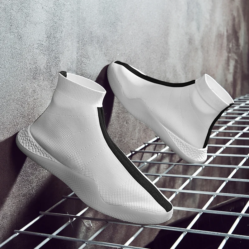 

Times New Roman Men Shoes Beathable Men Casual Shoes Slip on Sock Shoes Light Weight Men Sneakers Tenis Masculino Adult