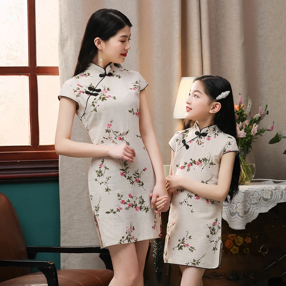 Cheongsam для девочек-подростков; коллекция года; летние От 2 до 12 лет Платья для мамы и дочки; семейная Рождественская одежда; пижамы; элегантная одежда для выпускного вечера