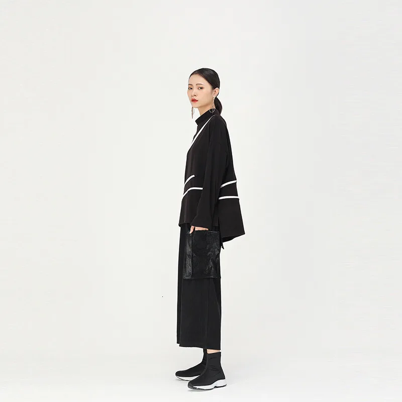 [EAM] Loose Fit Split Joint With Fleece Sweatshirt New Round Neck Long Sleeve Women Big Size Fashion Autumn Winter 1K085