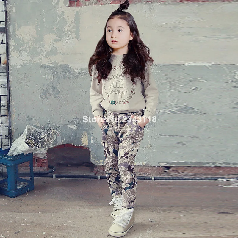 

2019Girls In Spring and Autumn 2 Pc Set Large Children's Sports In The New Sweater + Flower Pants Suit Gray Color 3-12 Ages