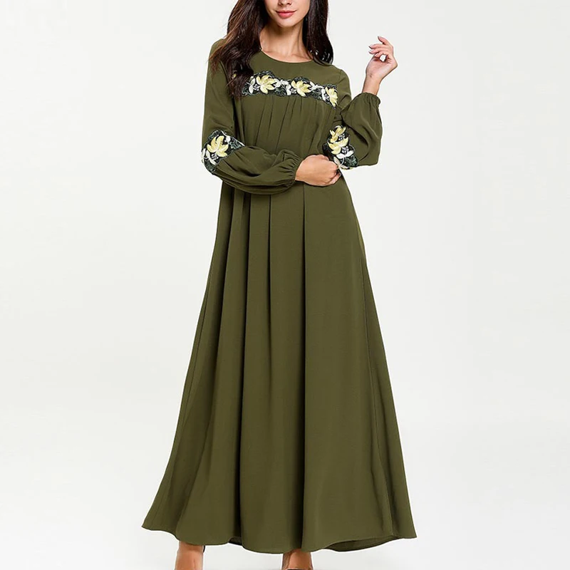 

Muslim Loose Women Dresses Abaya Middle Eastern O-Neck Casual Embroidery 2019 Pleated Fashion Long Sleeves Female Robe
