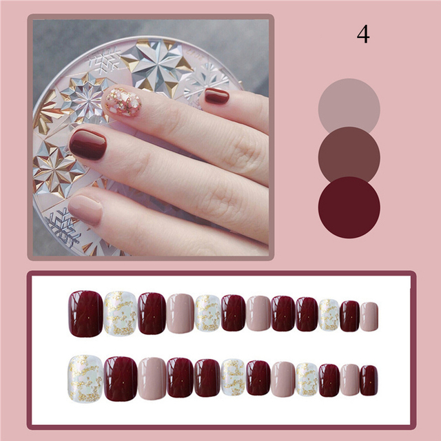 Nails Art Nail Tips Press on False with Designs Set Full Cover Artificial Short Packaging Kiss Display Clear Tipsy Stick