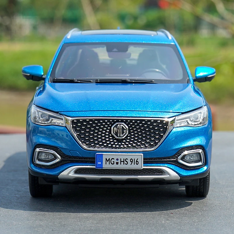 1/18 SAIC MG HS SUV литая модель автомобиля с небольшим подарком