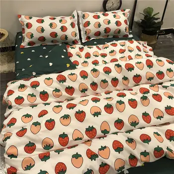 

3/4PCS Duvet Cover Set Cute Strawberry Pattern Quilt Cover Bed Sheets and Pillowcases Comforter King Size Bedding Set