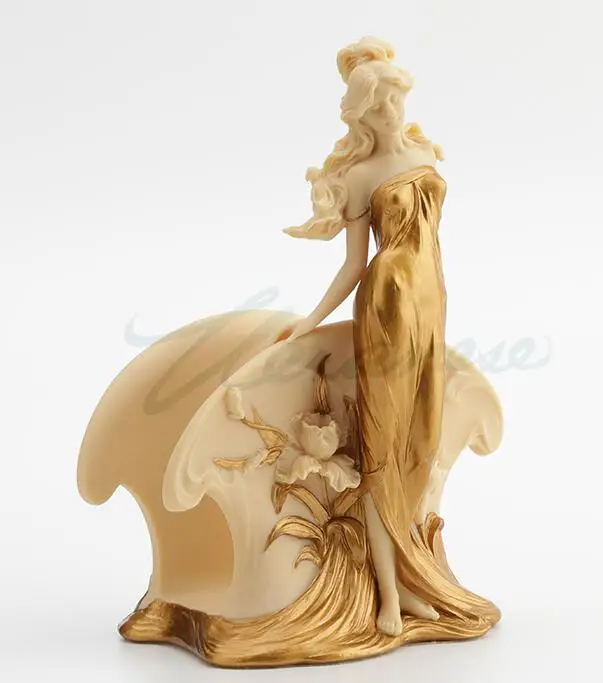 

Creative girl standing posture holding napkin holder birthday gifts home accessories factory direct sales