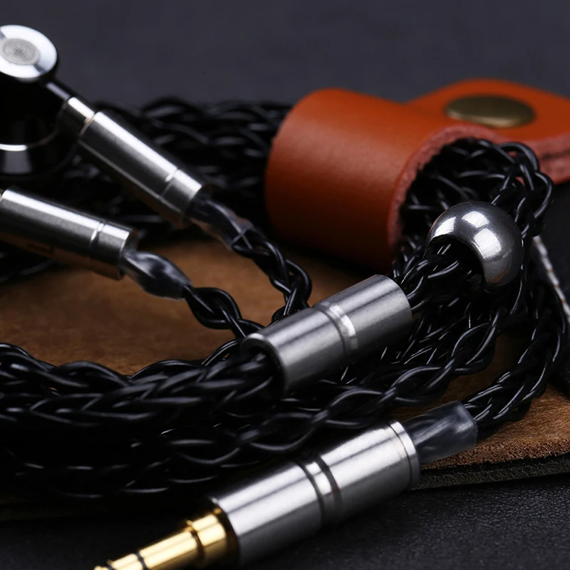 Рисунок 3 - Металлическая Проводная гарнитура с чистым звуком