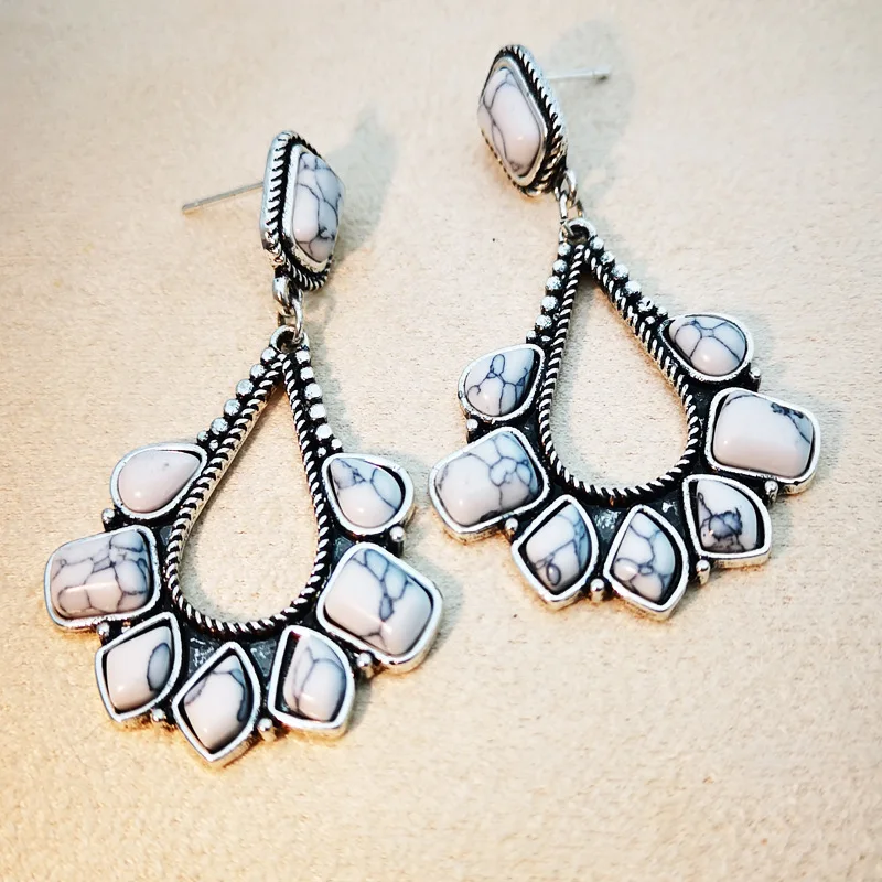 10804194974_731362266