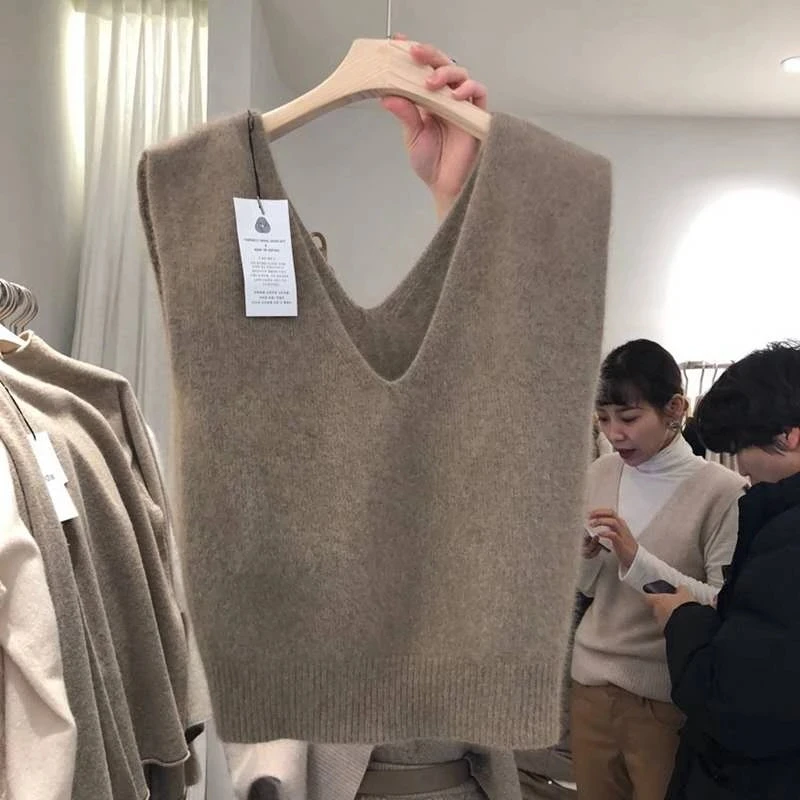 

2020Autumn Winter Women Vest Ladies Knitted Cashmere Outer Wear Women's Clothes V-neck Wool Top New Sweater Women Vest Pullover