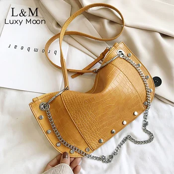 

Women Fashion Chains Crossbody Bags Female High Quality PU Leather Messenger Bag Rivet Purses Handbags New Shoulder Bag XA703H