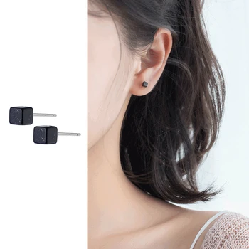 

Mocanie Trendy 925 Sterling Silver Gypsophila Geometric Square Anti-allergy Tiny Stud Earring for Women Korea Style Fine Jewelry