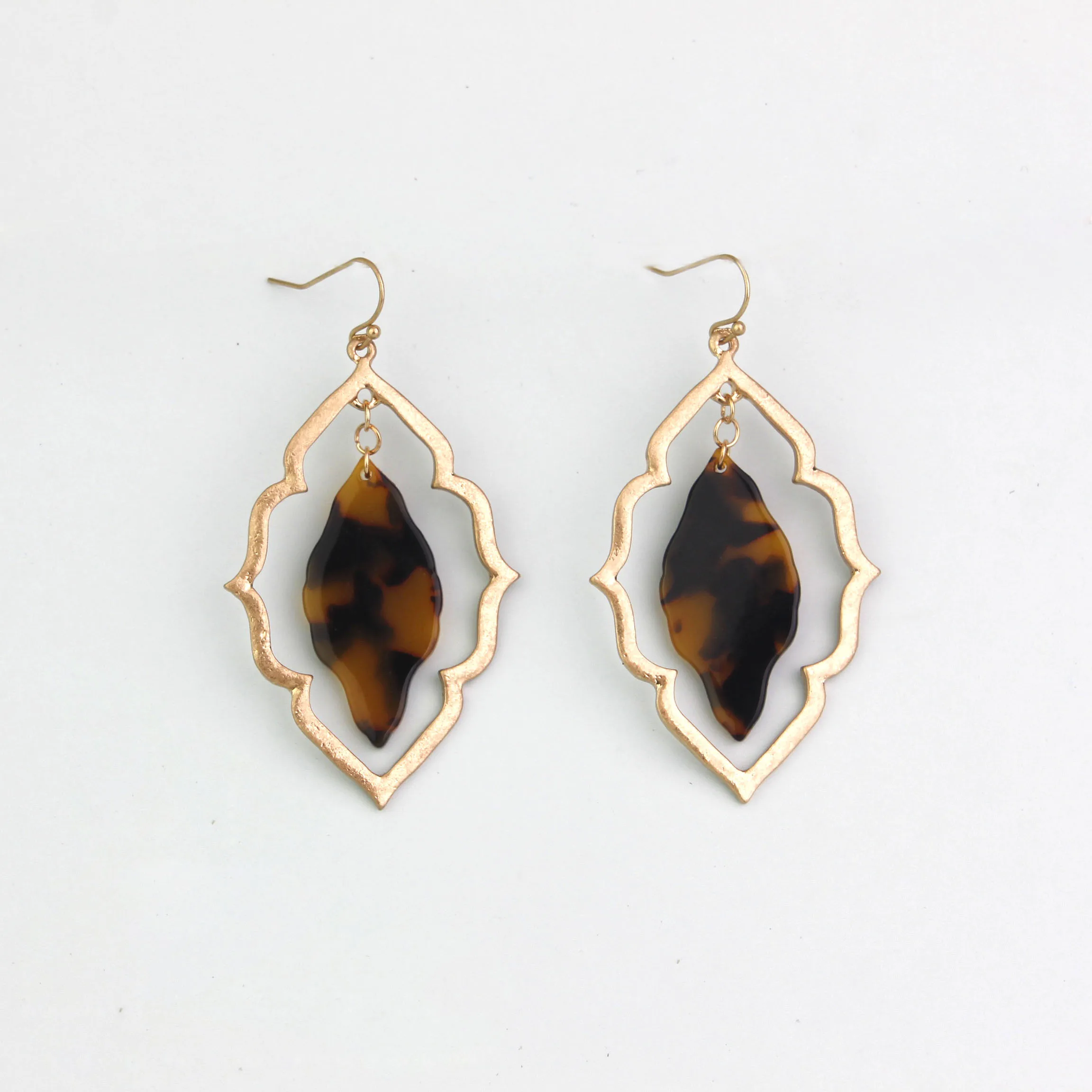 

Fashion Morocco Design Cut Out Geometric Resin Acrylic Magnolia Dangle Drop Earrings for Women 2019 Trendy Jewelry