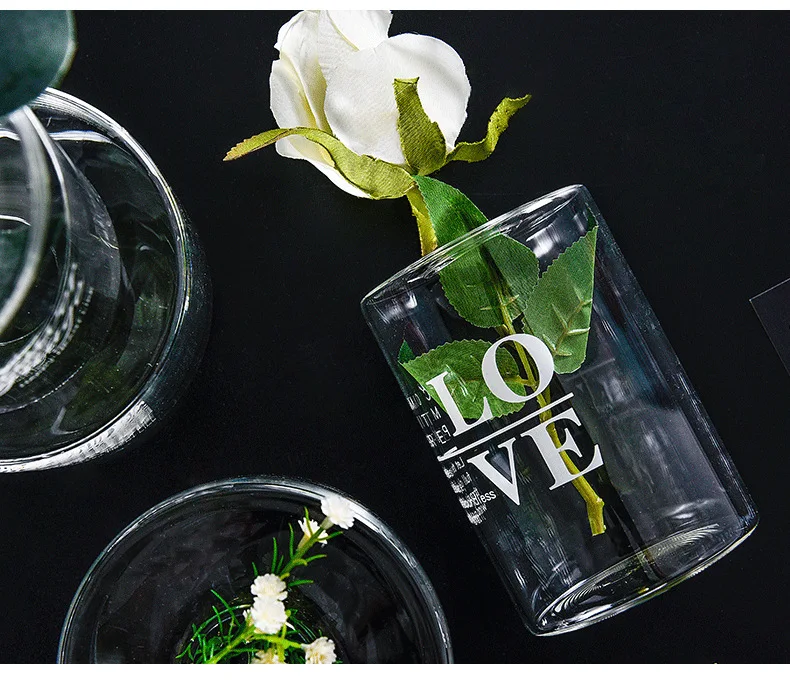 12263902055_1843537335 (1)