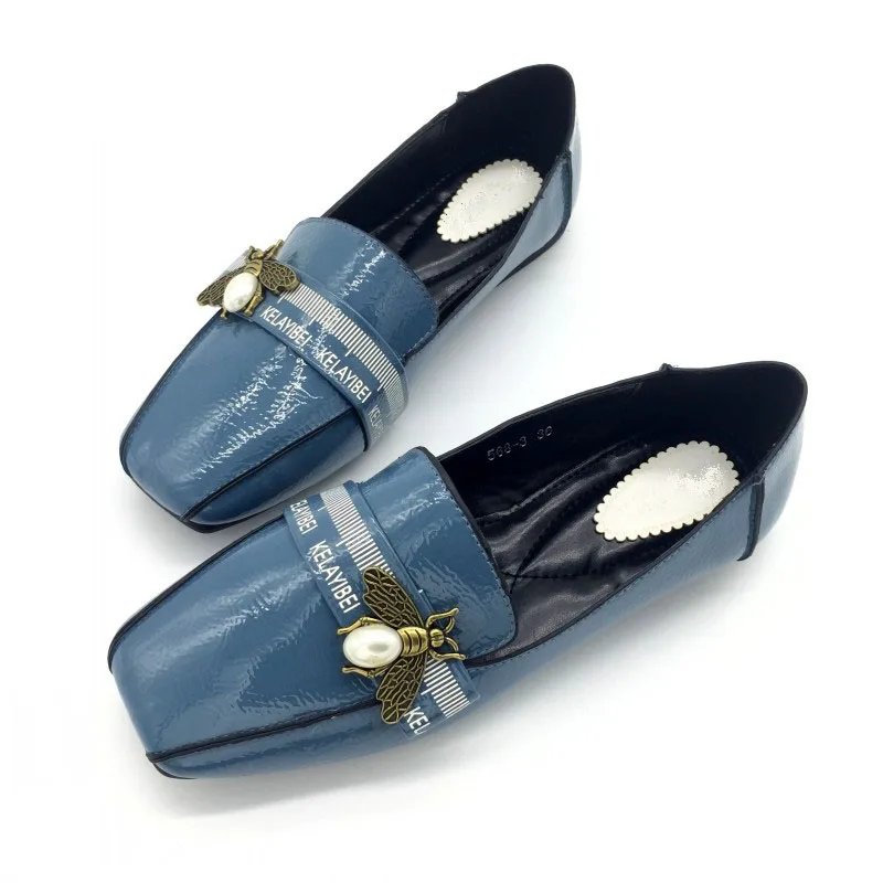 

2020 Elegant Blue Bees Women Casual Loafers Spring Autumn Square Toe Slip On Flats For Woman Ladies Single Shoes Plus Size