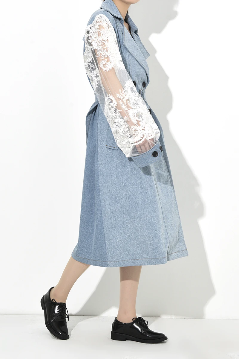 [EAM] Women Blue Lace Split Double Breasted Trench New Lapel Long Sleeve Loose Fit Windbreaker Fashion Autumn Winter 1B0970