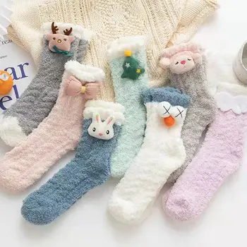 Calcetines de lana de Coral para mujer, medias de tubo medio con lazo, conejo, oso, caramelo, regalo de invierno 1