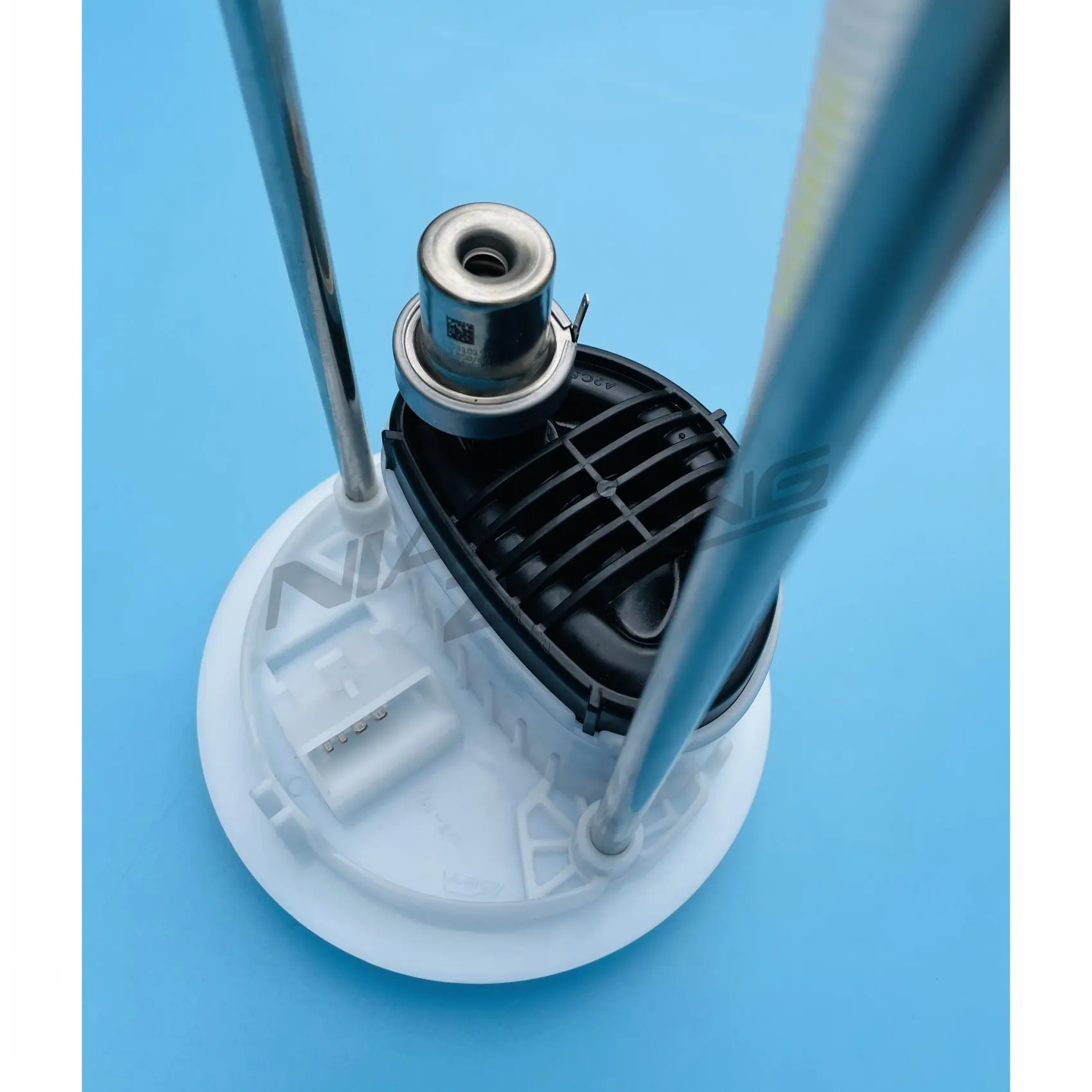 Fuel Filter 15100-79J00 Fits For SUZUKI SX4 SX-4 With Pressure Regulator