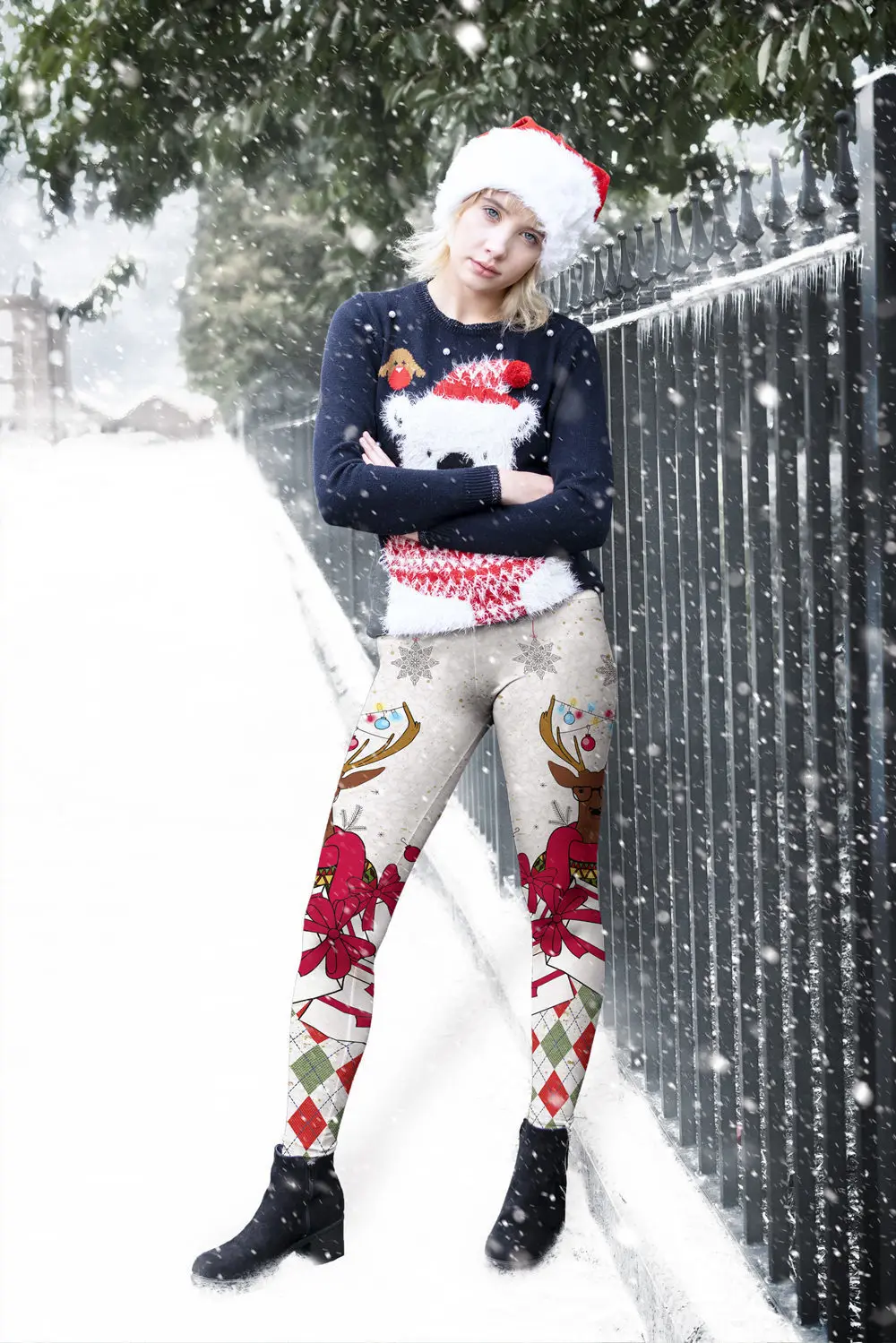 LGA_600899_HIPSTER_CHRISTMAS_out_front