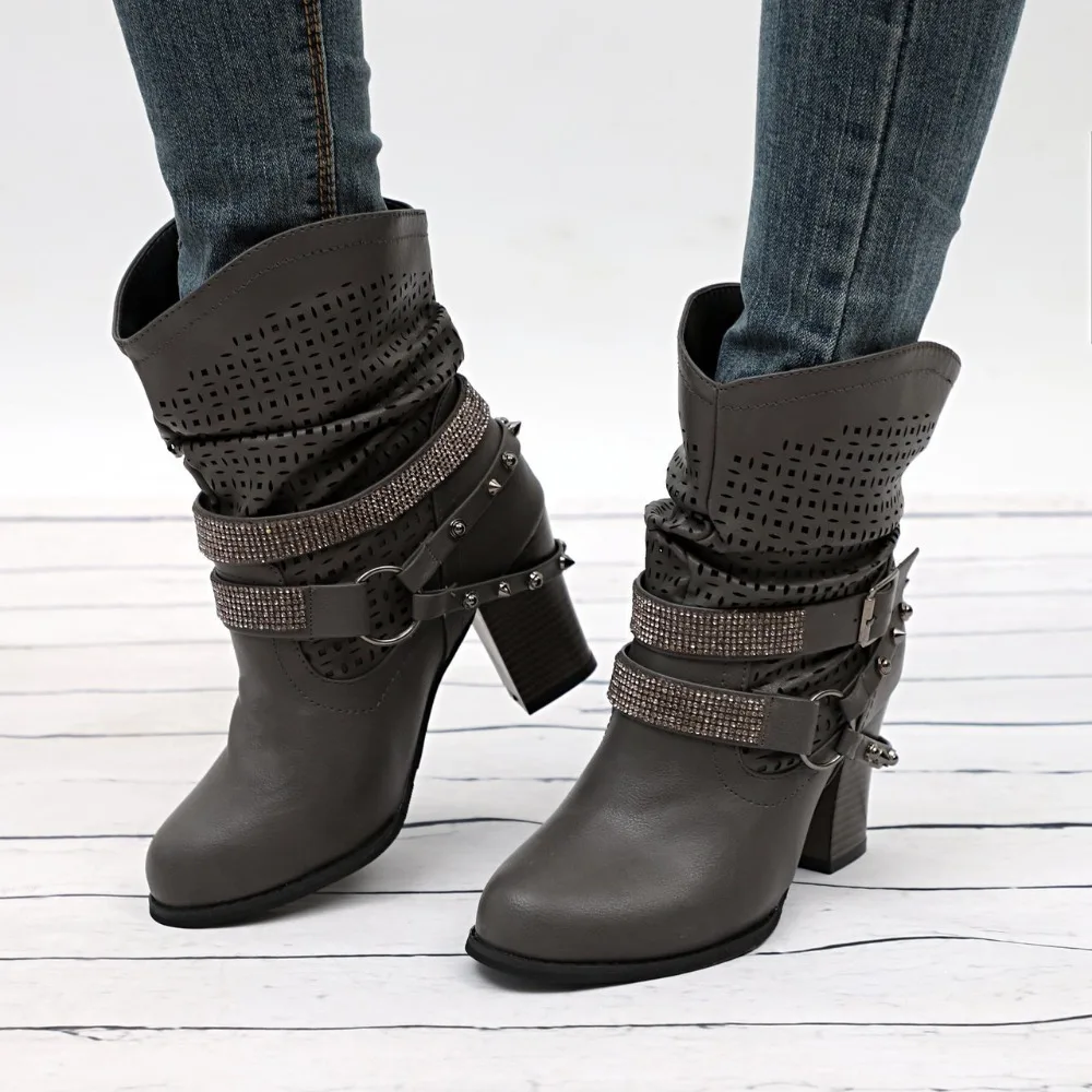 17819087735_893589115