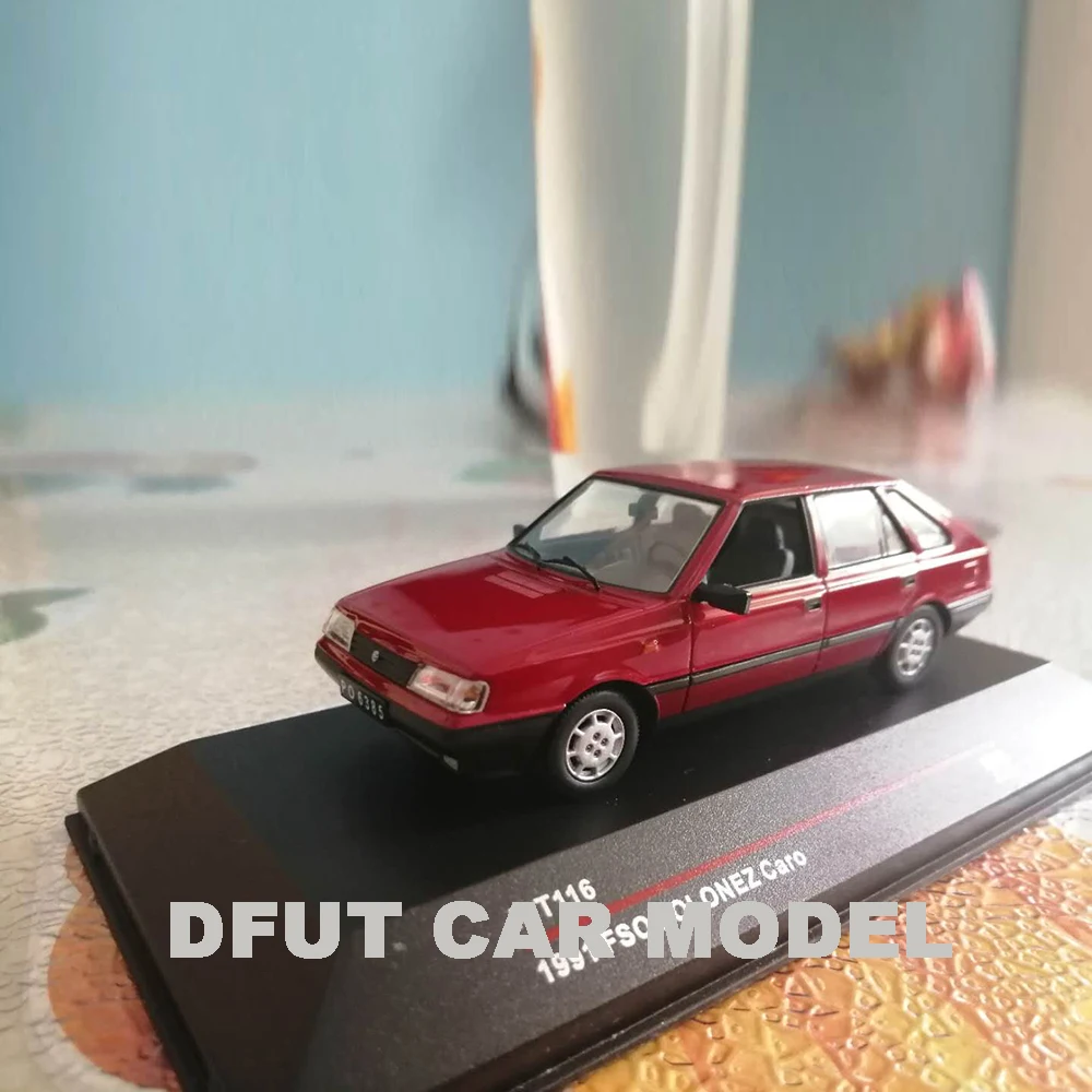 1:43 Игрушечная модель гоночной машины из сплава Россия FSOPOLONEZ Caro из детских игрушечных автомобилей авторизованный подарок для детей