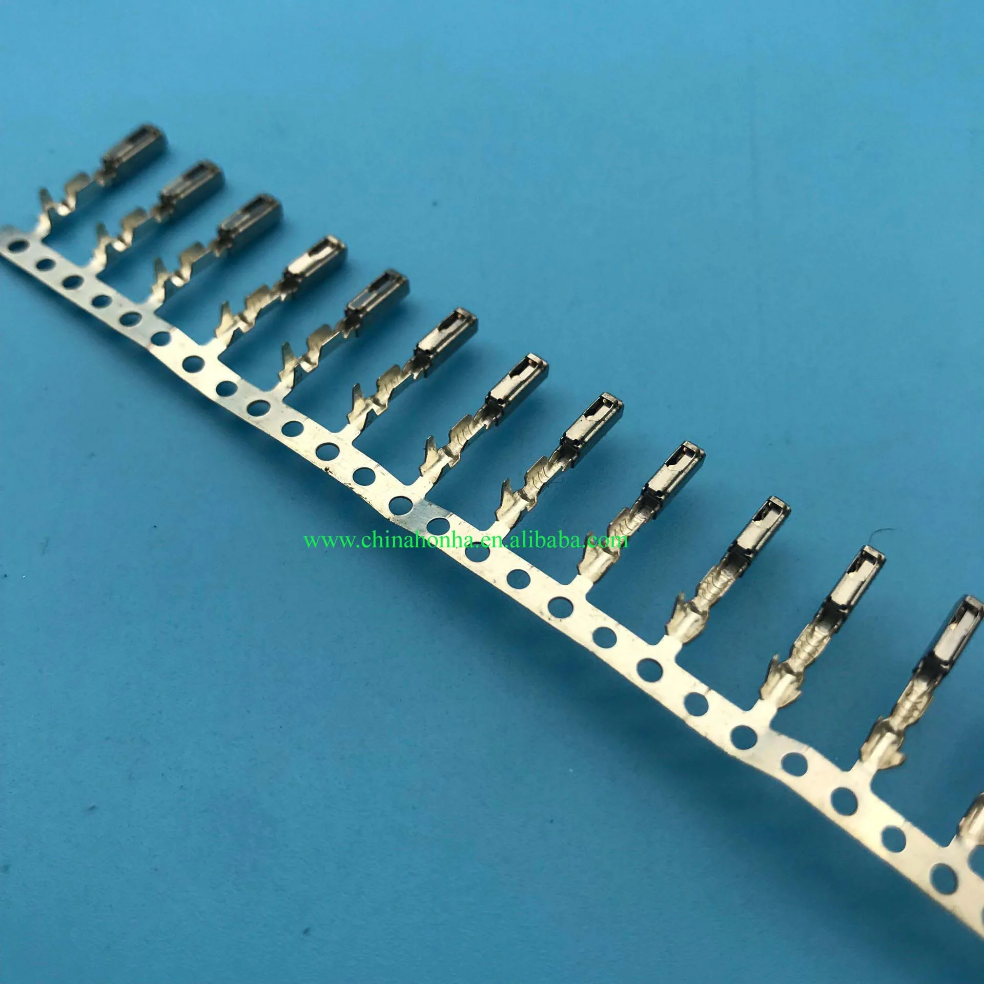 50Pcs5-968221-1 Ecu Piccolo Sedile Terminale A Crimpare Pin Per L'Uso Con Ecu 284743-1 Mqs Socket Sostituire Amp Te Tyco Wire Crimp Terminal