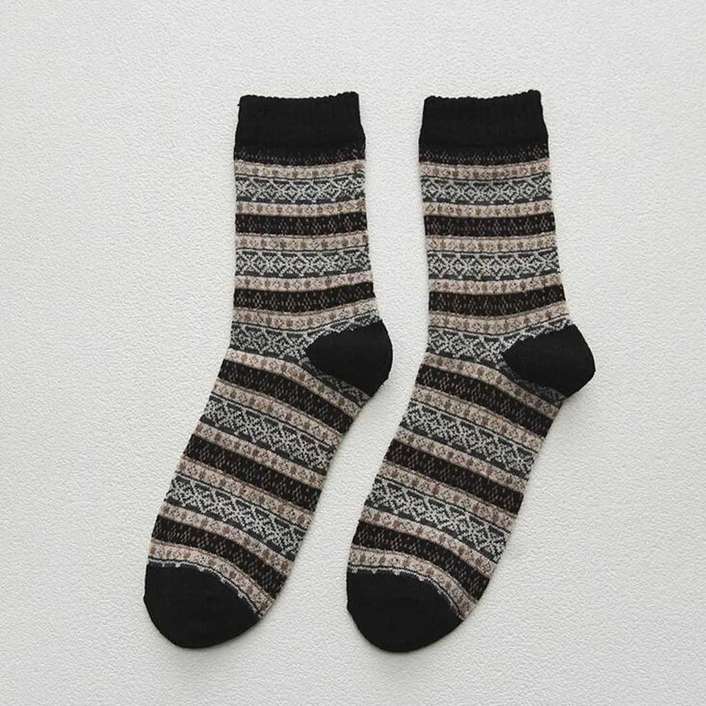 Для женщин носки на зиму, удерживающие Тепло толстое шерстяное Винтаж носки Для женщин Повседневное, свитер в полоску, счастливые носки для женщин, милые носки для девочек черного цвета