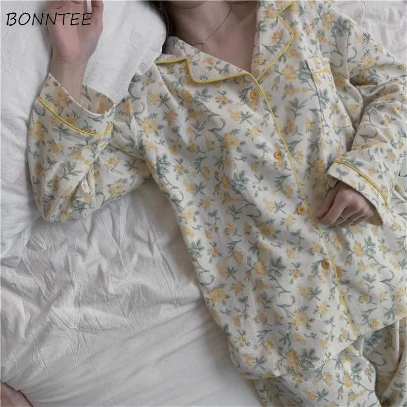 

Пижамный комплект женский из 2 предметов, уютная популярная модная Домашняя одежда с принтом, свободная универсальная одежда для сна с отложным воротником и длинными рукавами, осень Ins